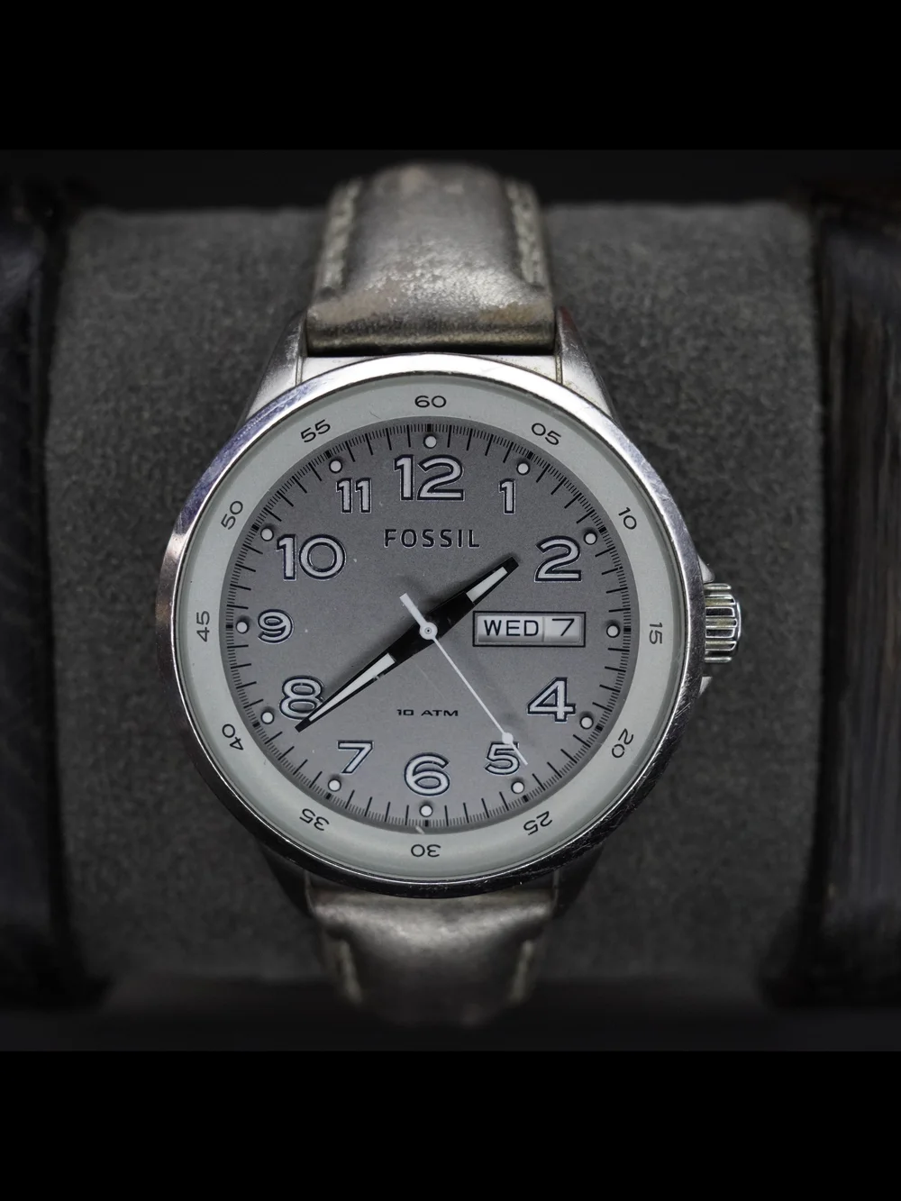 Fossil AM4337 Gray Dial Day Date 10 ATM Quartz Men's 38mm Leather Watch